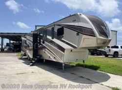 Used 2017 Dutchmen Voltage V3990 available in Rockport, Texas