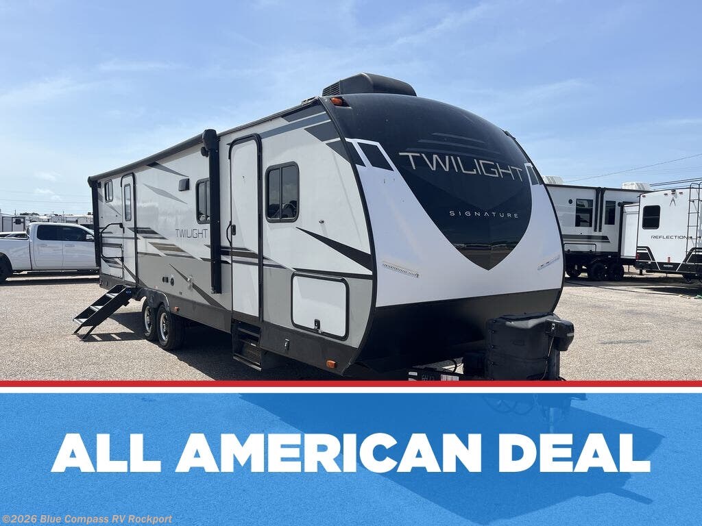 Used 2022 Cruiser RV Twilight Signature TWS 2800 available in Rockport, Texas