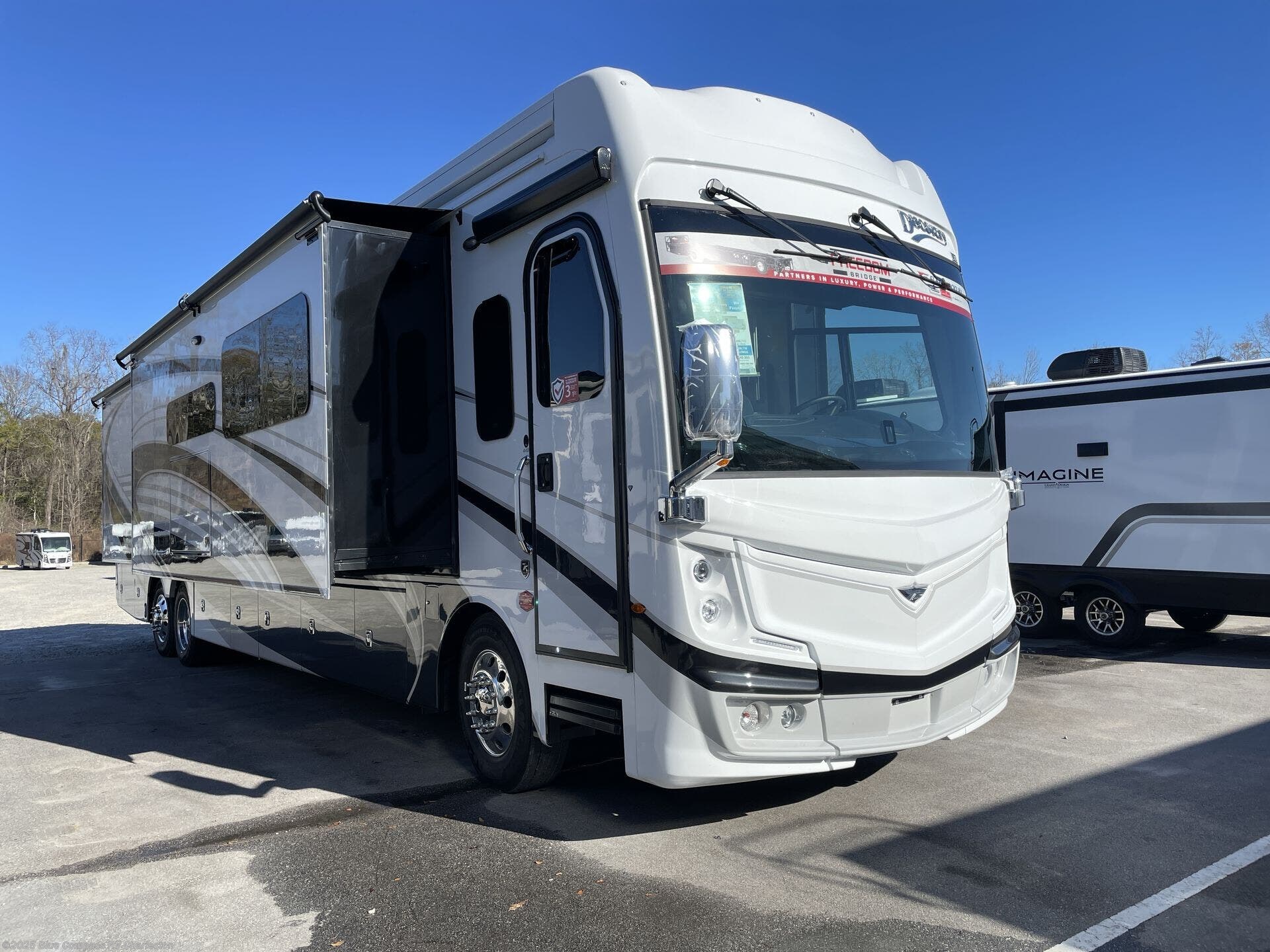 New 2025 Fleetwood Discovery LXE 44B available in Ladson, South Carolina