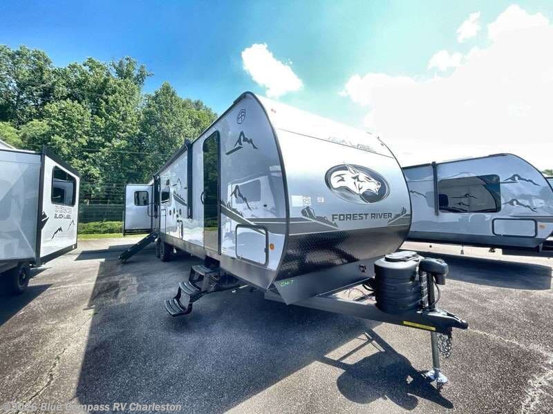 New 2025 Forest River Cherokee Wolf Den 306MMBL available in Ladson, South Carolina