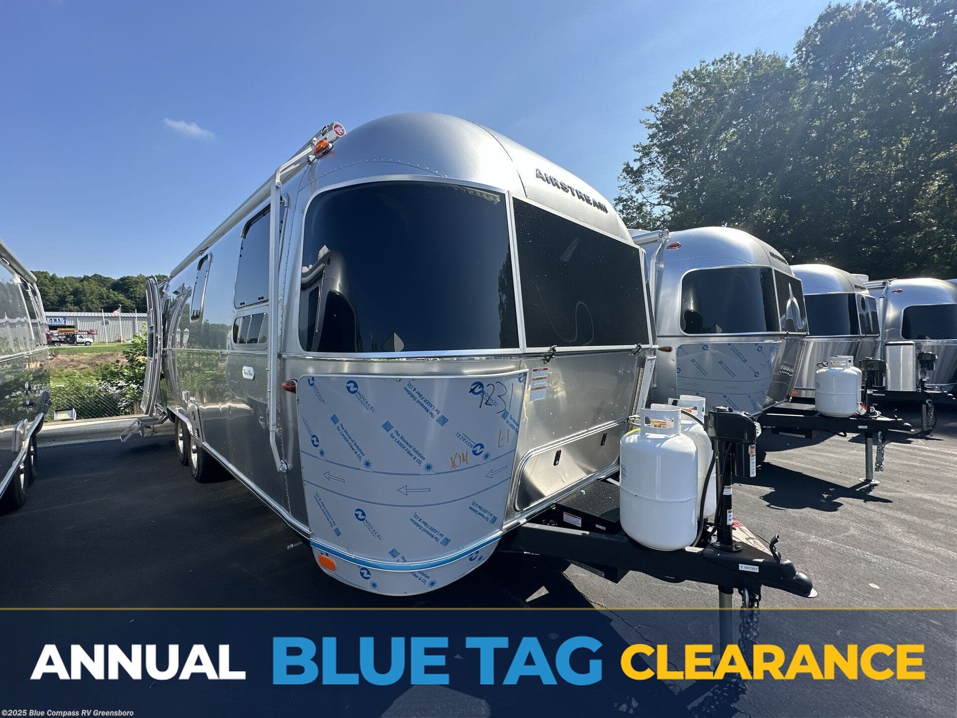 New 2026 Airstream Flying Cloud 27FB available in Colfax, North Carolina