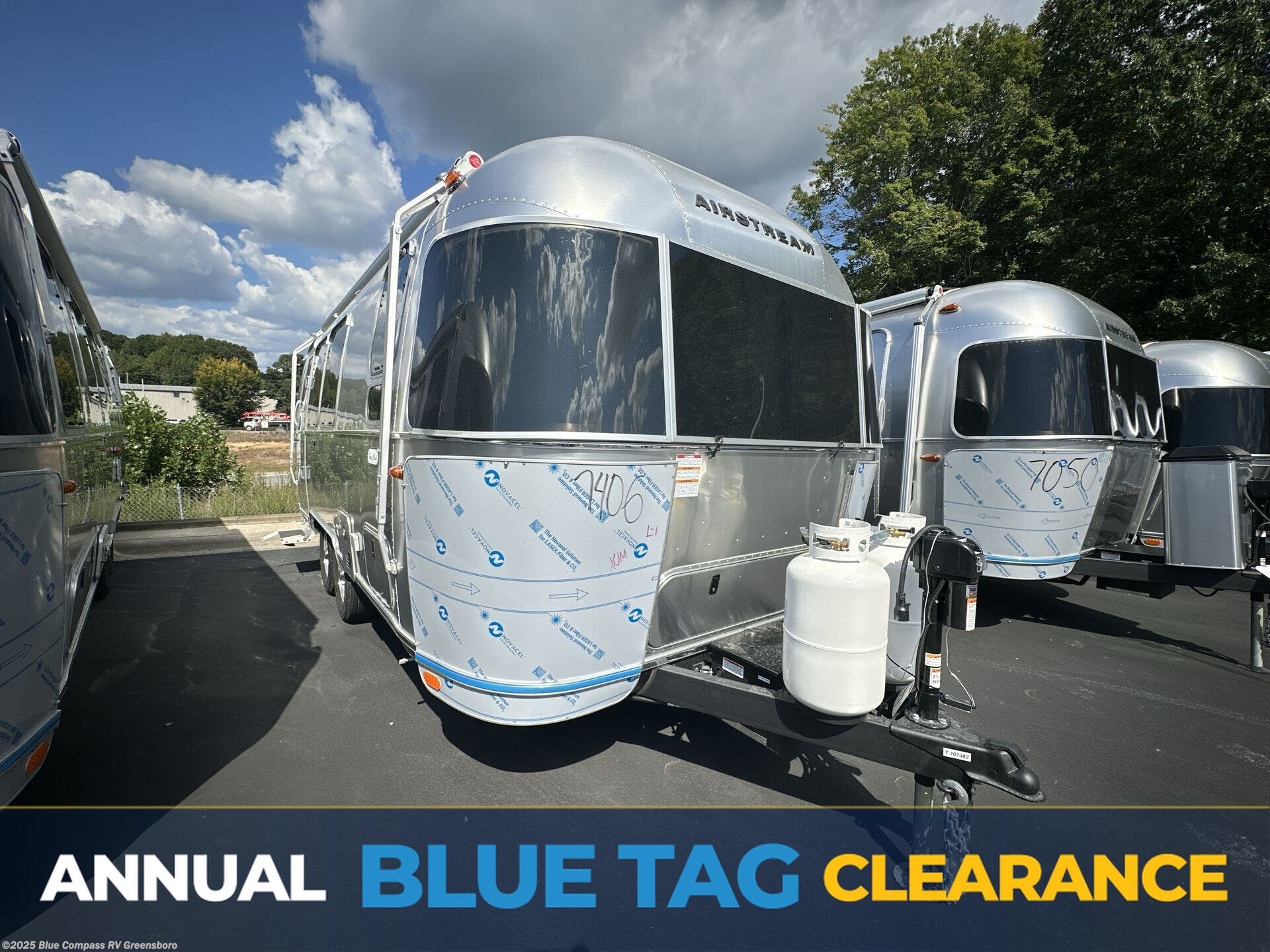 New 2026 Airstream Flying Cloud 23FB Twin available in Colfax, North Carolina
