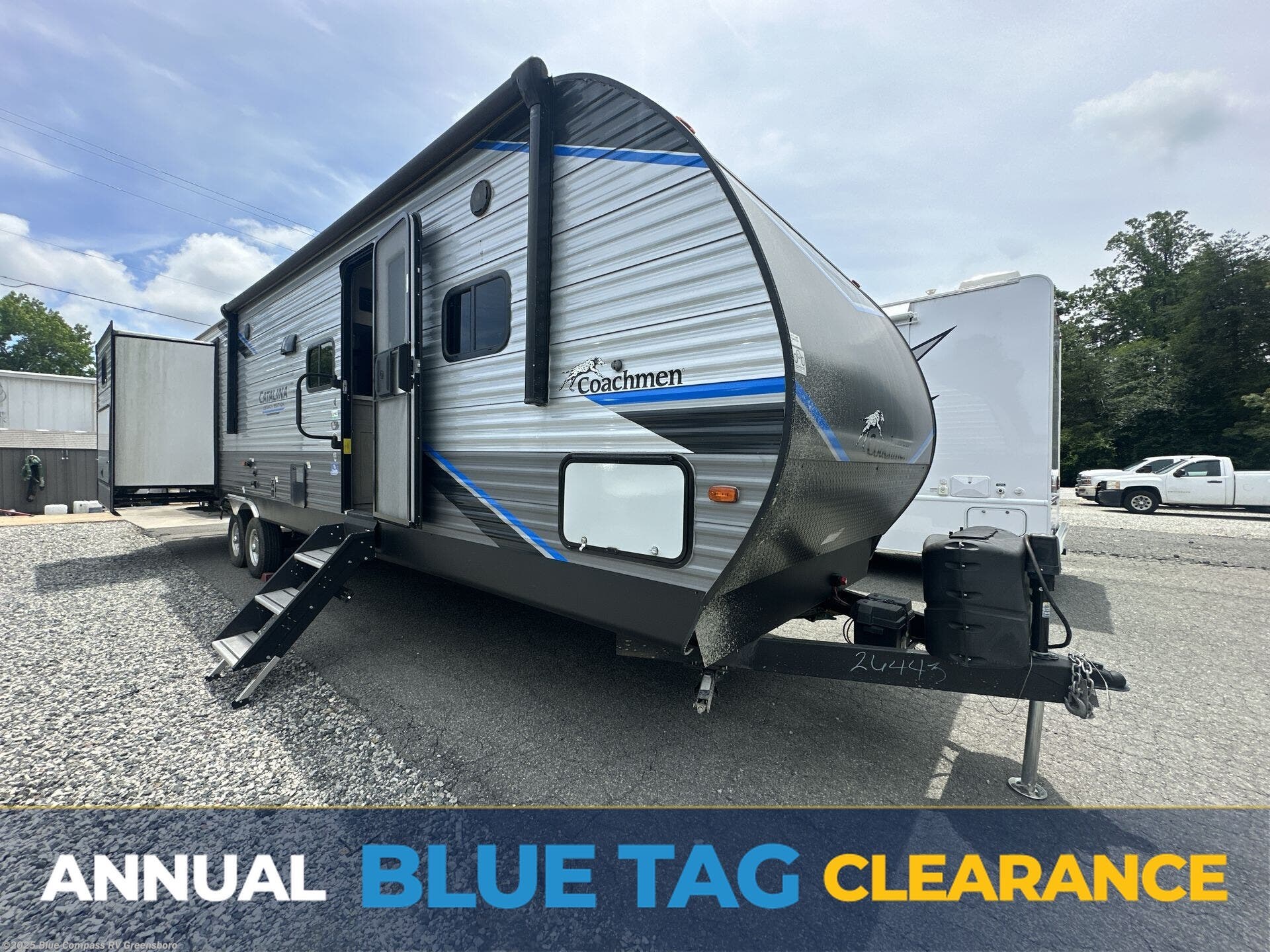 Used 2022 Coachmen Catalina Legacy  Legacy Edition 323qbtsck available in Colfax, North Carolina