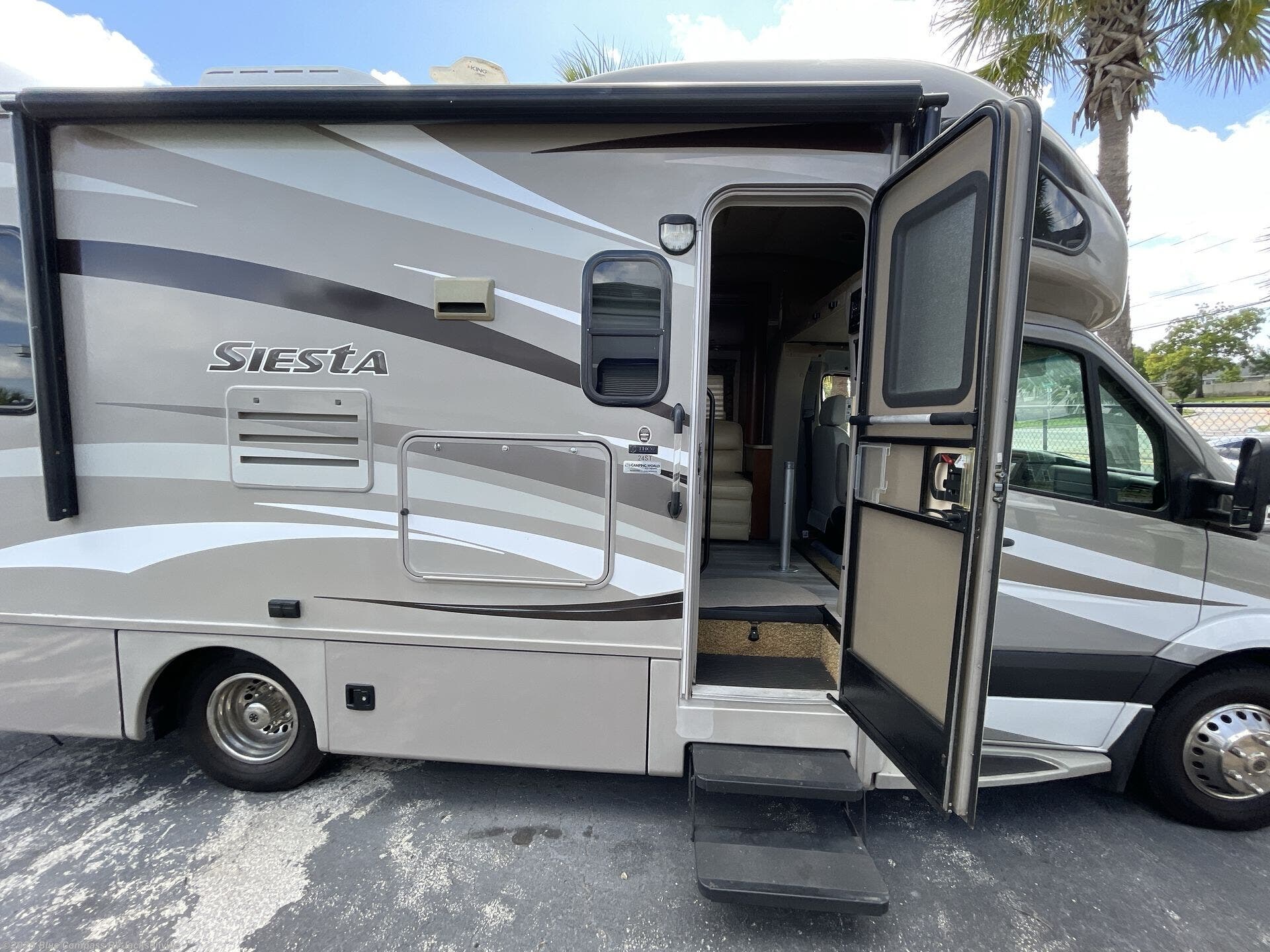 Used 2014 Thor Motor Coach Siesta Sprinter 24ST available in Jacksonville, Florida