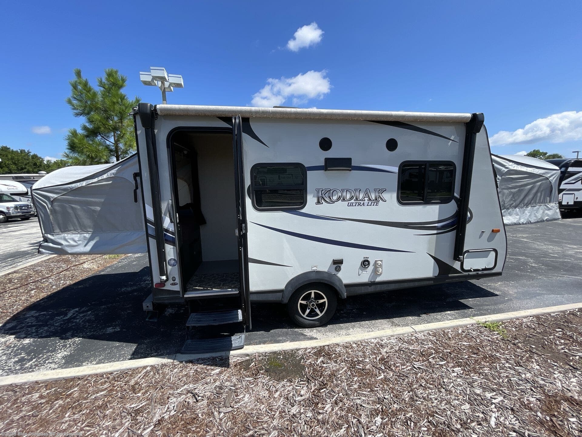 Used 2017 Dutchmen Kodiak Ultra Lite 172E available in Jacksonville, Florida