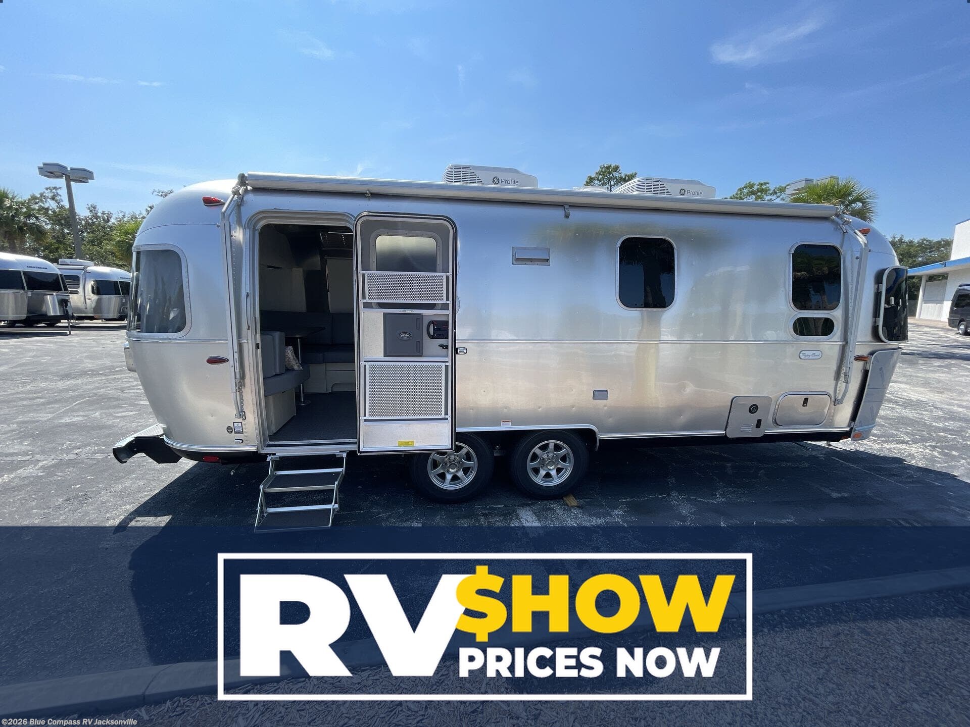 New 2026 Airstream Flying Cloud 25FB available in Jacksonville, Florida
