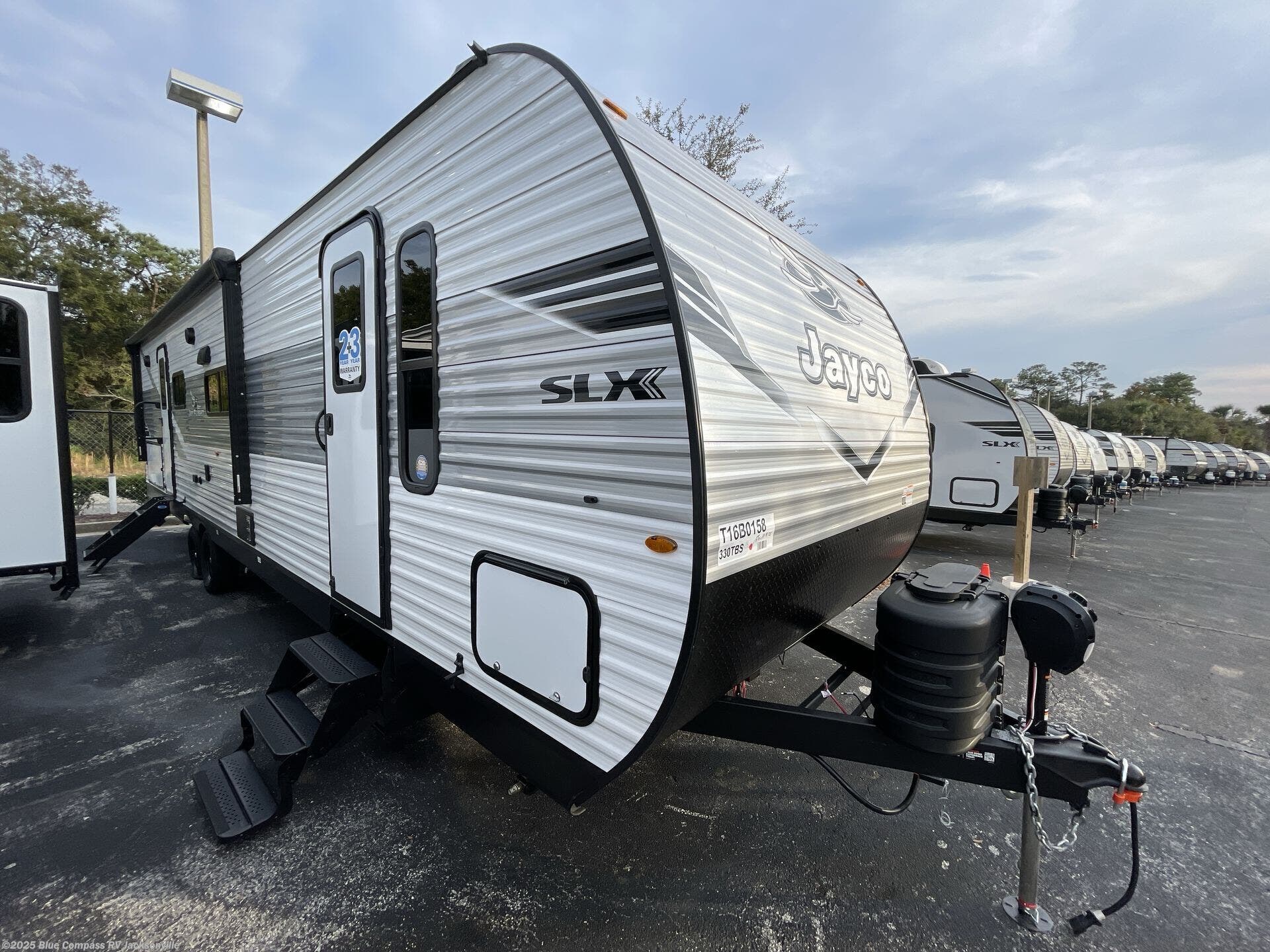 New 2026 Jayco Jay Flight SLX 330TBS available in Jacksonville, Florida