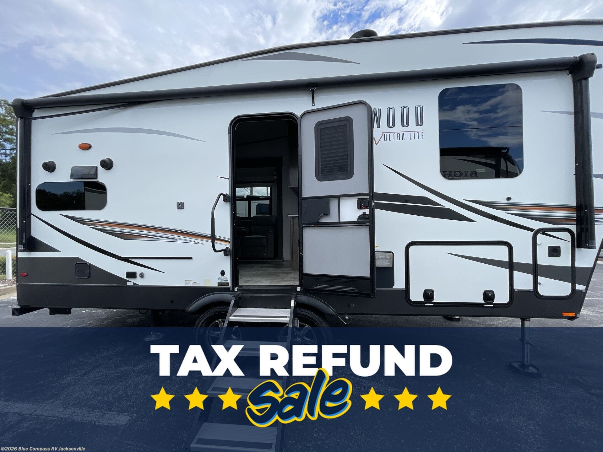 Used 2022 Forest River Rockwood Ultra Lite 2442BS available in Jacksonville, Florida