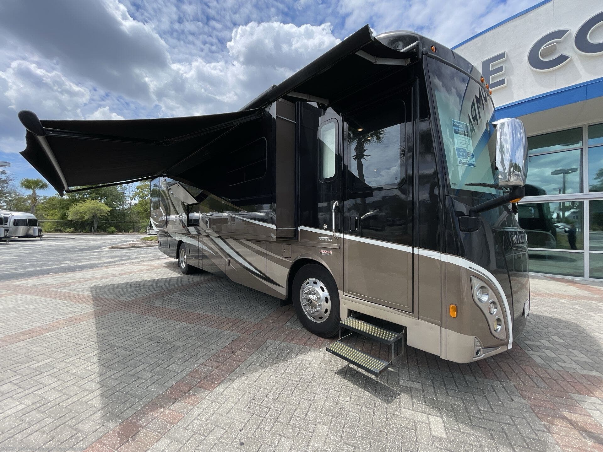 Used 2017 Winnebago Journey 36M available in Jacksonville, Florida