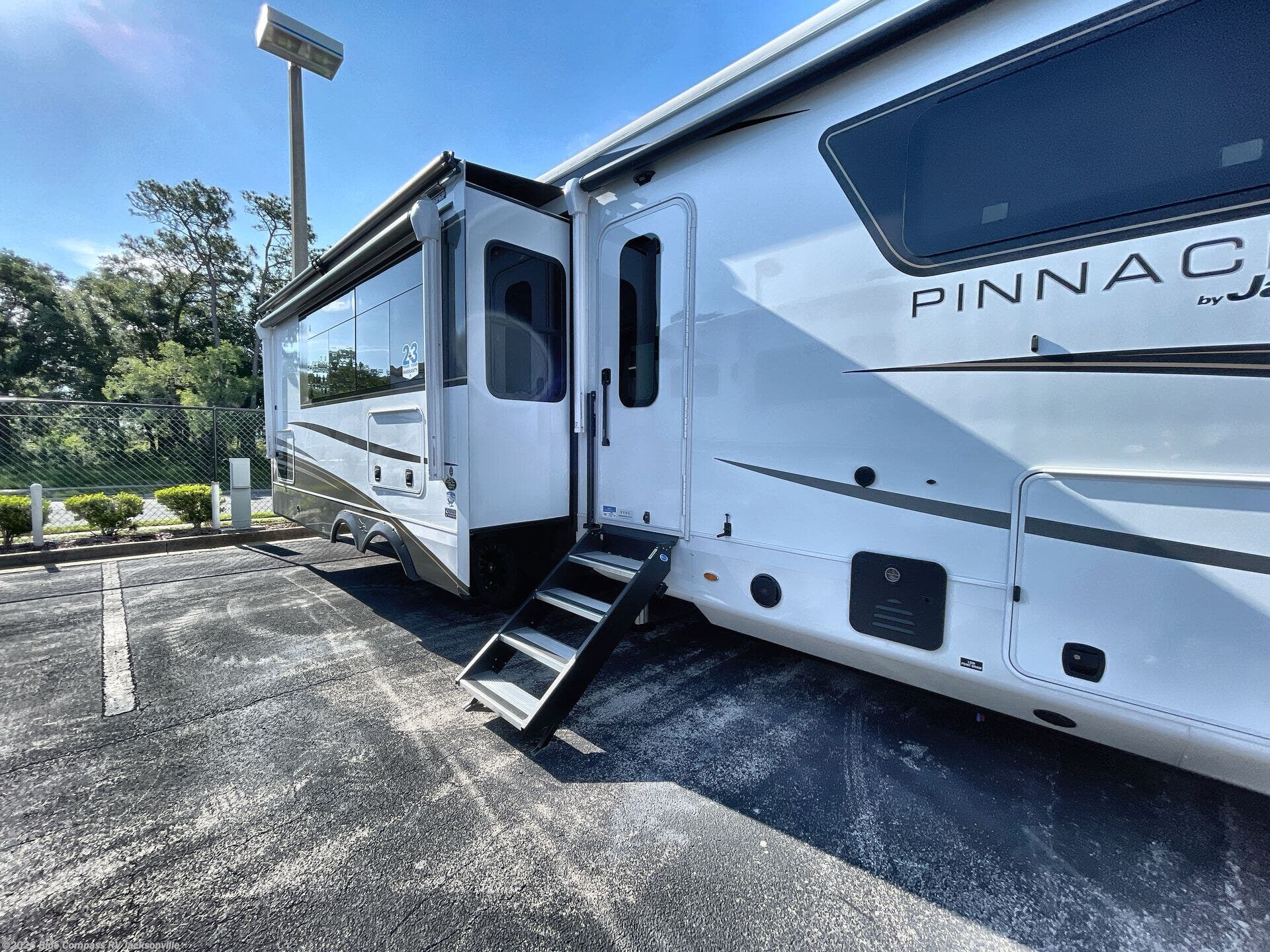 New 2026 Jayco Pinnacle 38FBRK available in Jacksonville, Florida