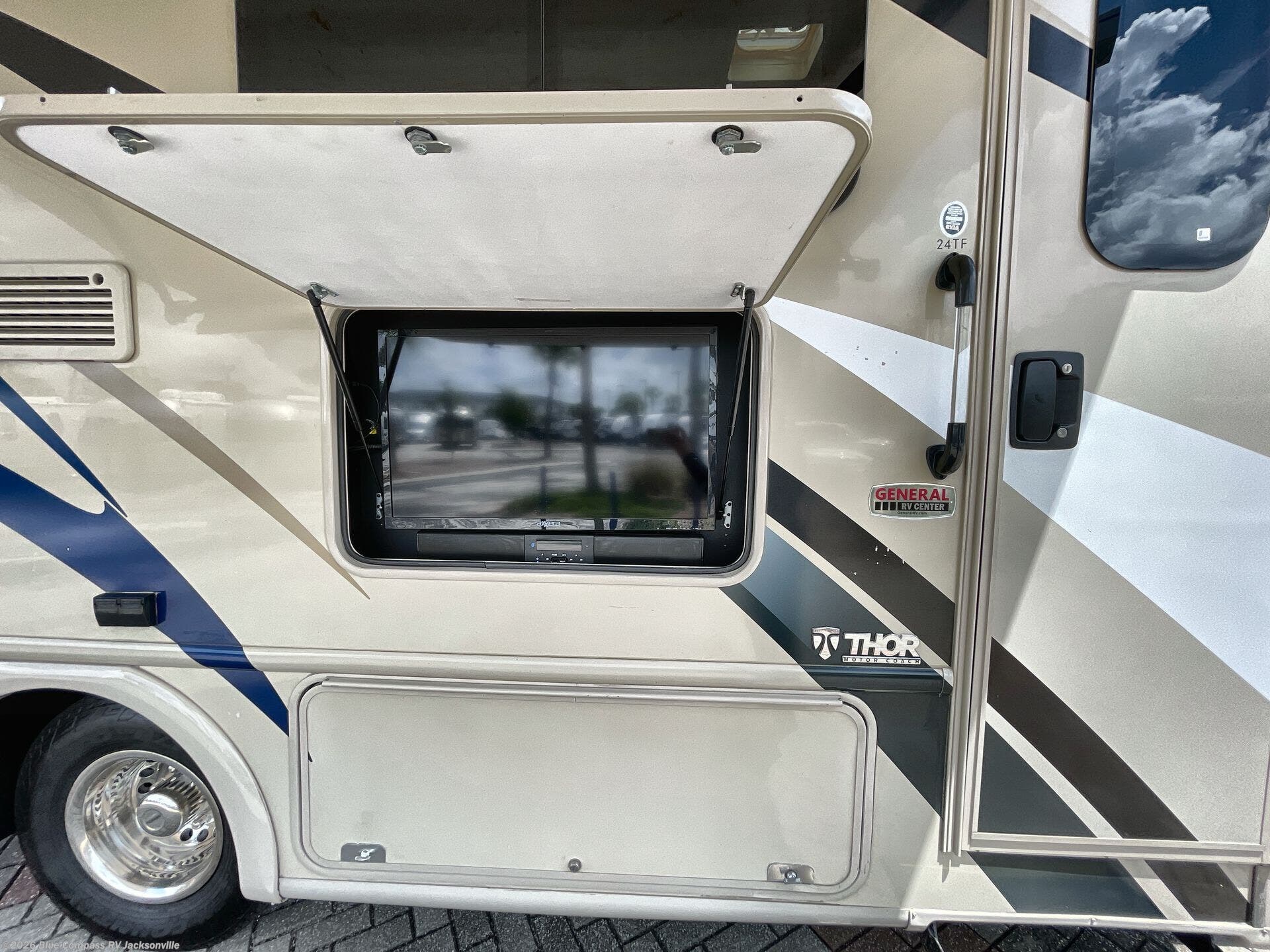 Used 2019 Thor Motor Coach Gemini 24TF available in Jacksonville, Florida