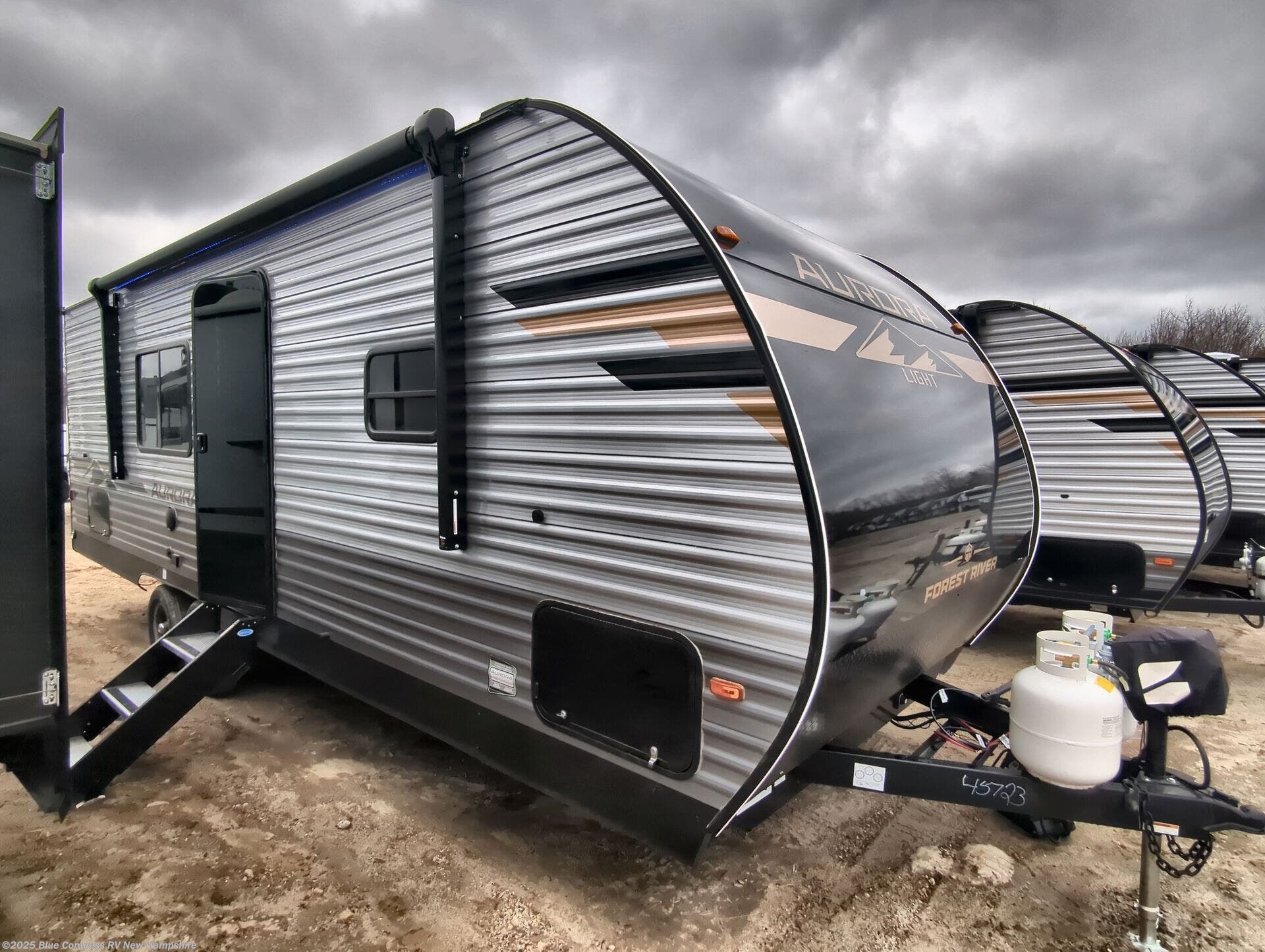 New 2025 Forest River Aurora Light 26BH available in Epsom, New Hampshire