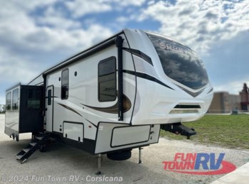 Used 2022 Keystone Sprinter Limited 3190RLS available in Corsicana, Texas