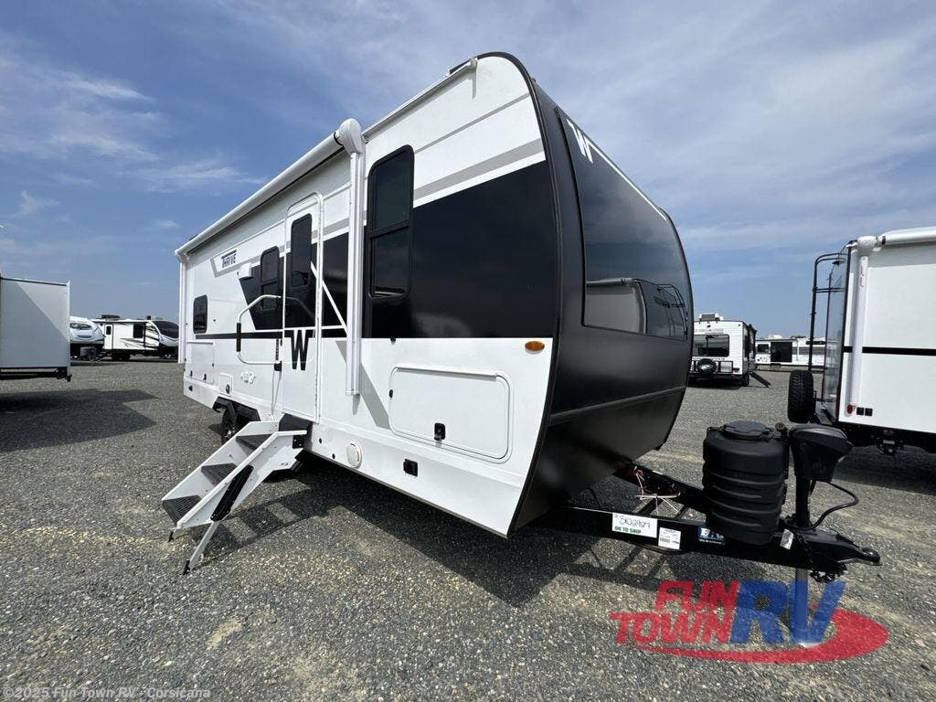 New 2026 Winnebago Thrive 22MBH available in Corsicana, Texas