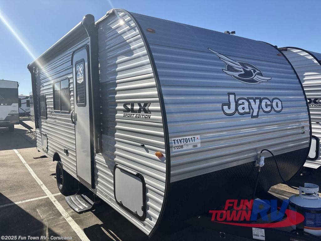 New 2026 Jayco Jay Flight SLX 172DB available in Corsicana, Texas