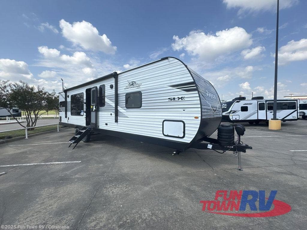 New 2026 Jayco Jay Flight SLX 290RKS available in Corsicana, Texas