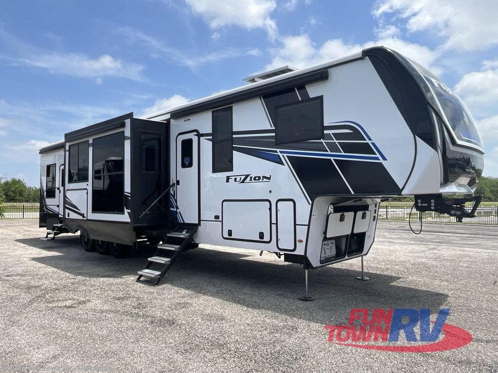 New 2025 Keystone Fuzion 440 available in Corsicana, Texas