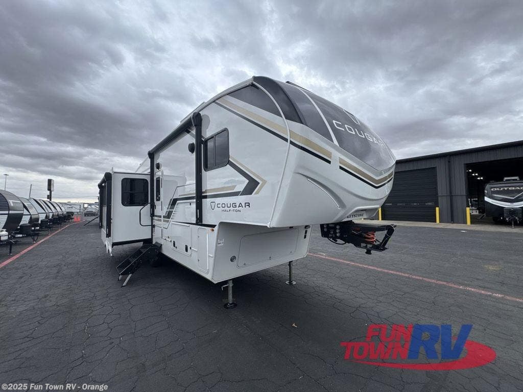 New 2026 Keystone Cougar Half-Ton 28RLI available in Orange, Texas
