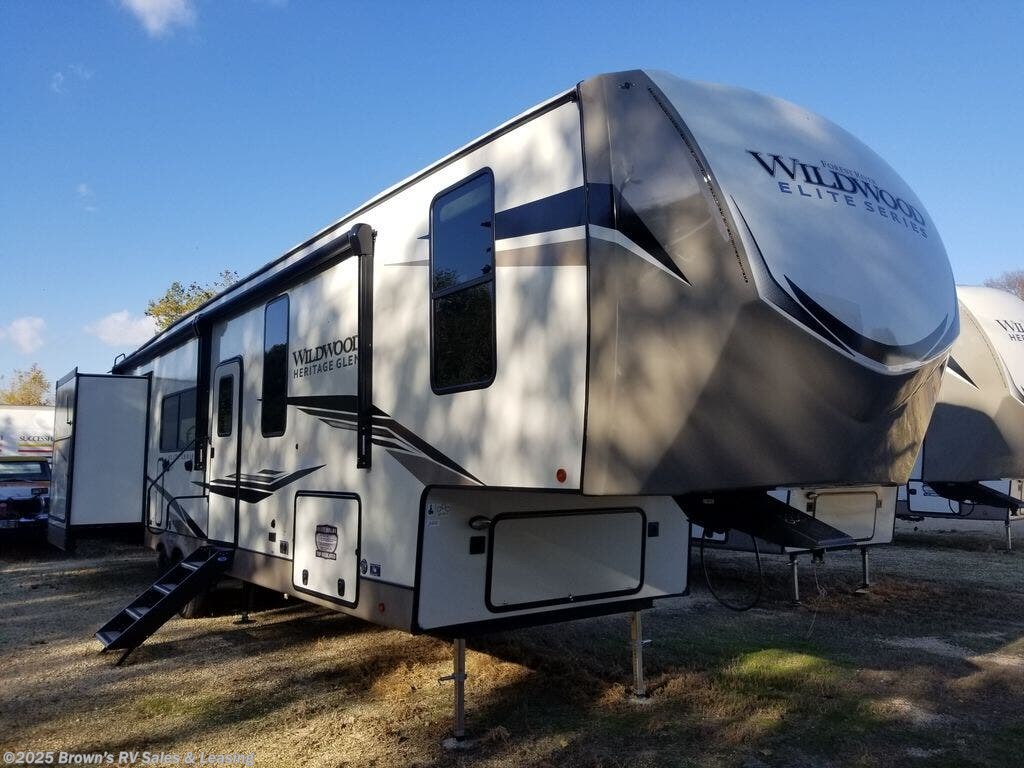 New 2024 Forest River Wildwood Heritage Glen Elite Luxury 35RE available in Guttenberg, Iowa