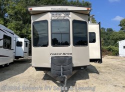 Used 2018 Forest River Wildwood DLX 39FDEN available in Guttenberg, Iowa