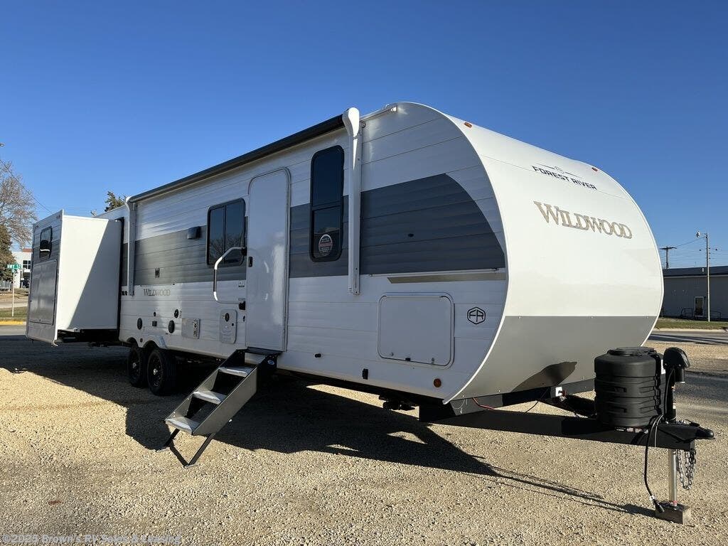 New 2026 Forest River Wildwood 31KQBTS available in Guttenberg, Iowa