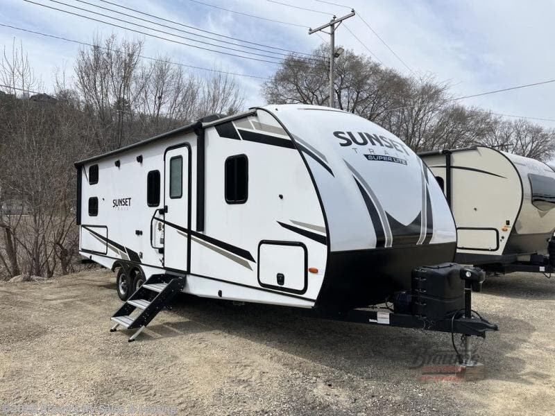 Used 2022 CrossRoads Sunset Trail SS242BH available in Guttenberg, Iowa