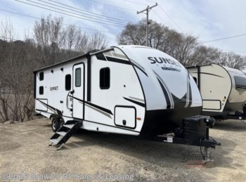 Used 2022 CrossRoads Sunset Trail SS242BH available in Guttenberg, Iowa