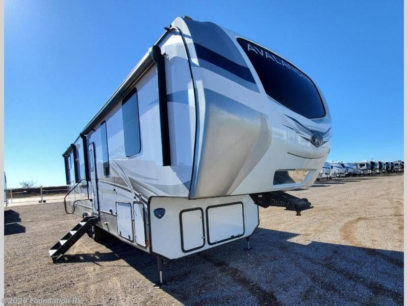 New 2022  Keystone Avalanche 352BH by Keystone from Foundation RV in Wichita Falls, TX