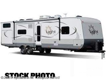 Used 2014 Highland Ridge Light LT308BHS available in Robstown, Texas
