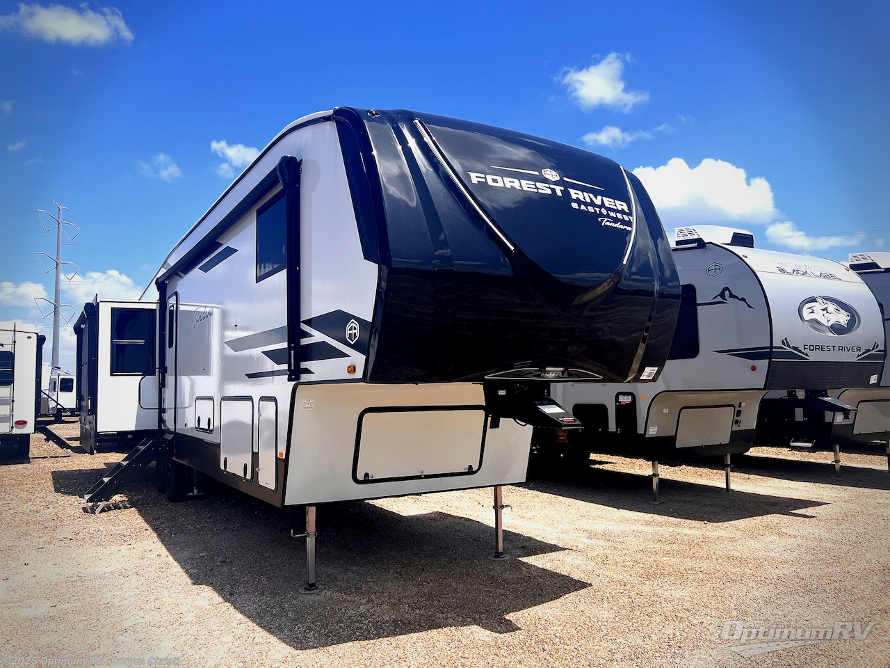 New 2025 East to West Tandara 386MB-OK available in Robstown, Texas