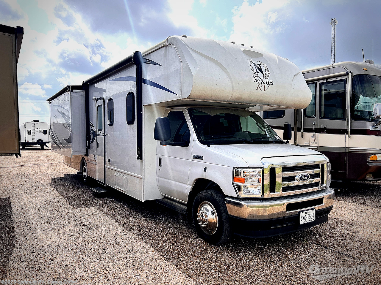 Used 2023 Nexus Phantom 32P available in Robstown, Texas