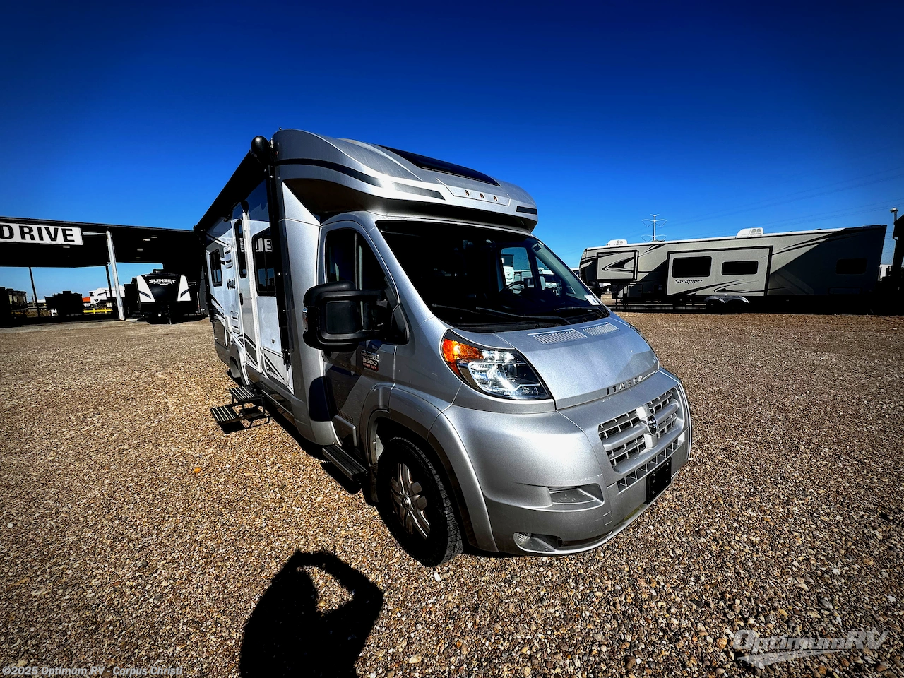 Used 2015 Itasca Viva 23L available in Robstown, Texas