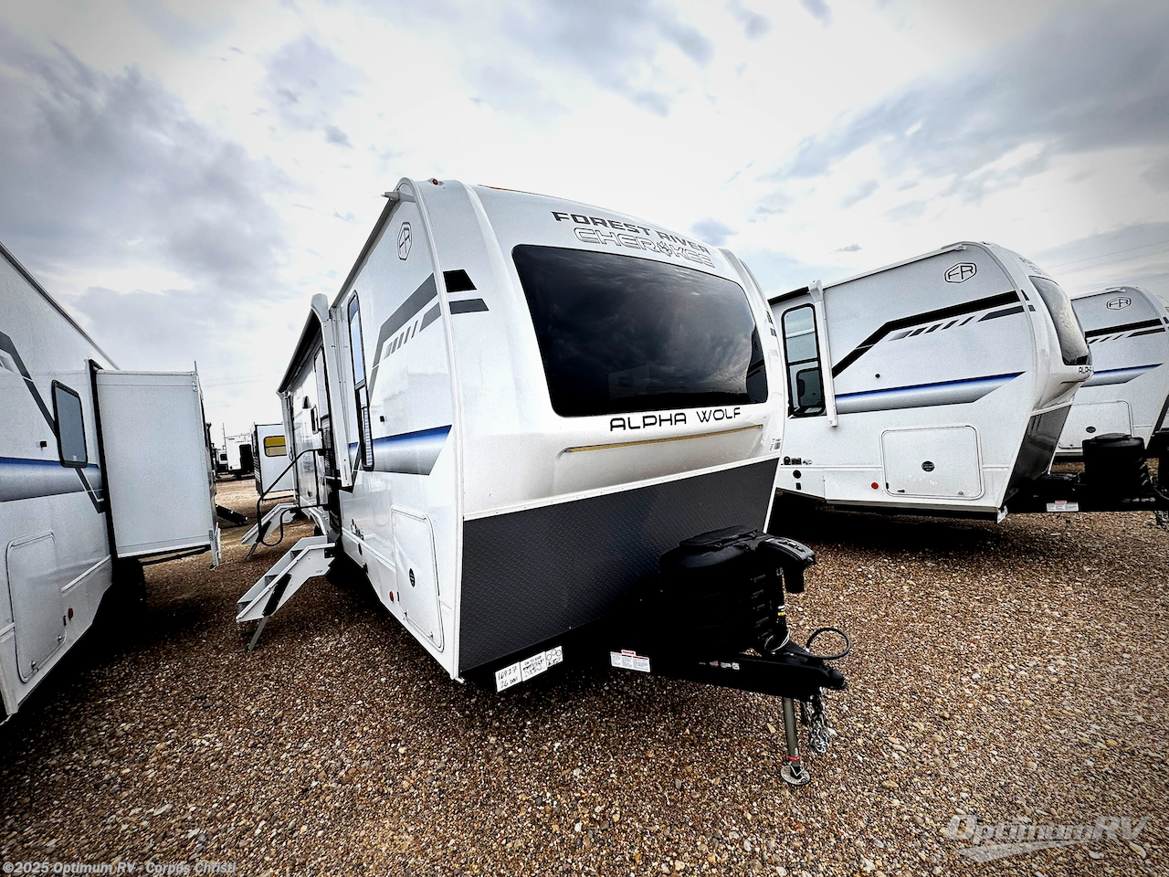 New 2026 Forest River Cherokee Alpha Wolf 26DBH available in Robstown, Texas