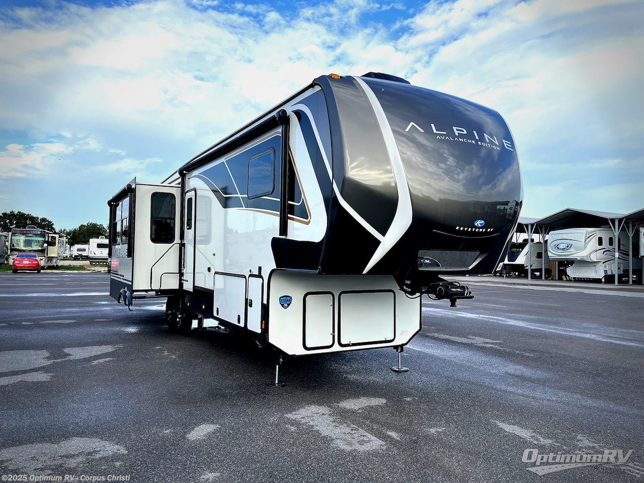 New 2025 Keystone Alpine Avalanche Edition 321RL available in Robstown, Texas