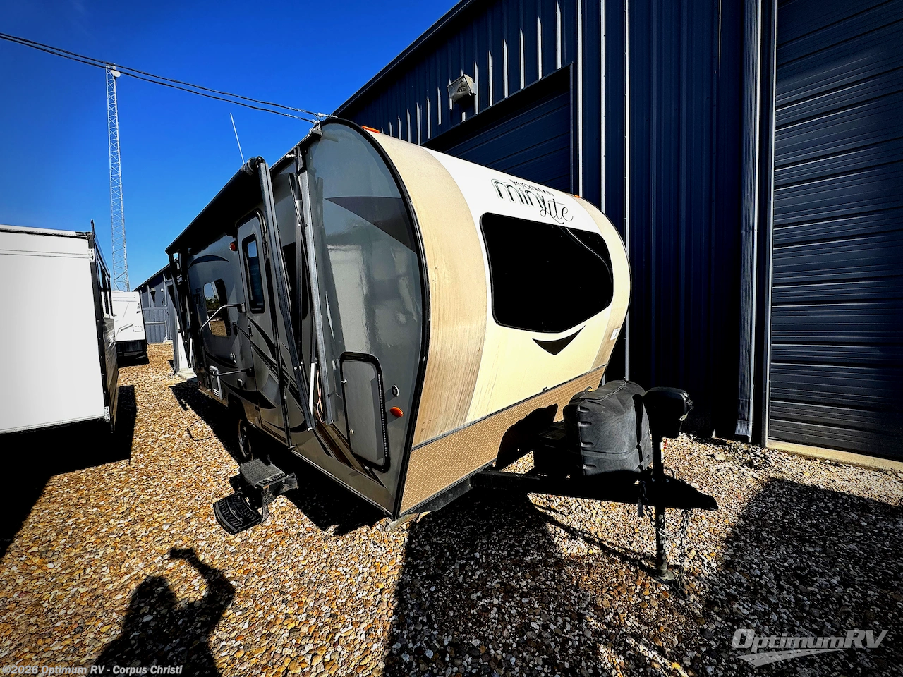 Used 2018 Forest River Rockwood Mini Lite 1905BH available in Robstown, Texas