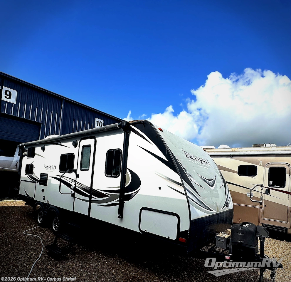 Used 2018 Keystone Passport 2400BH Grand Touring available in Robstown, Texas