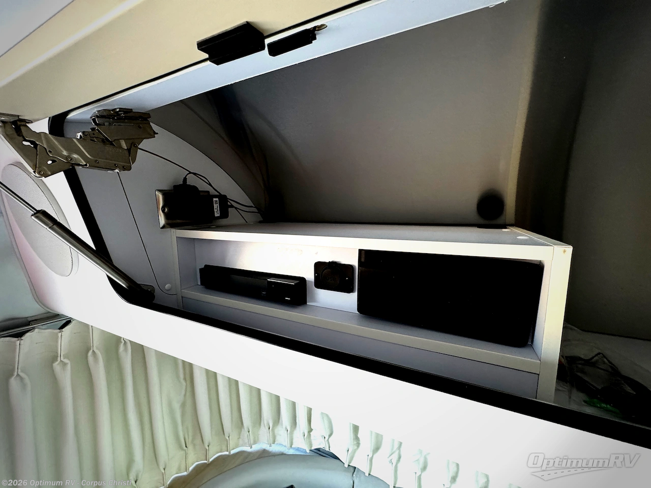 Used 2022 Airstream Globetrotter 27FB available in Robstown, Texas