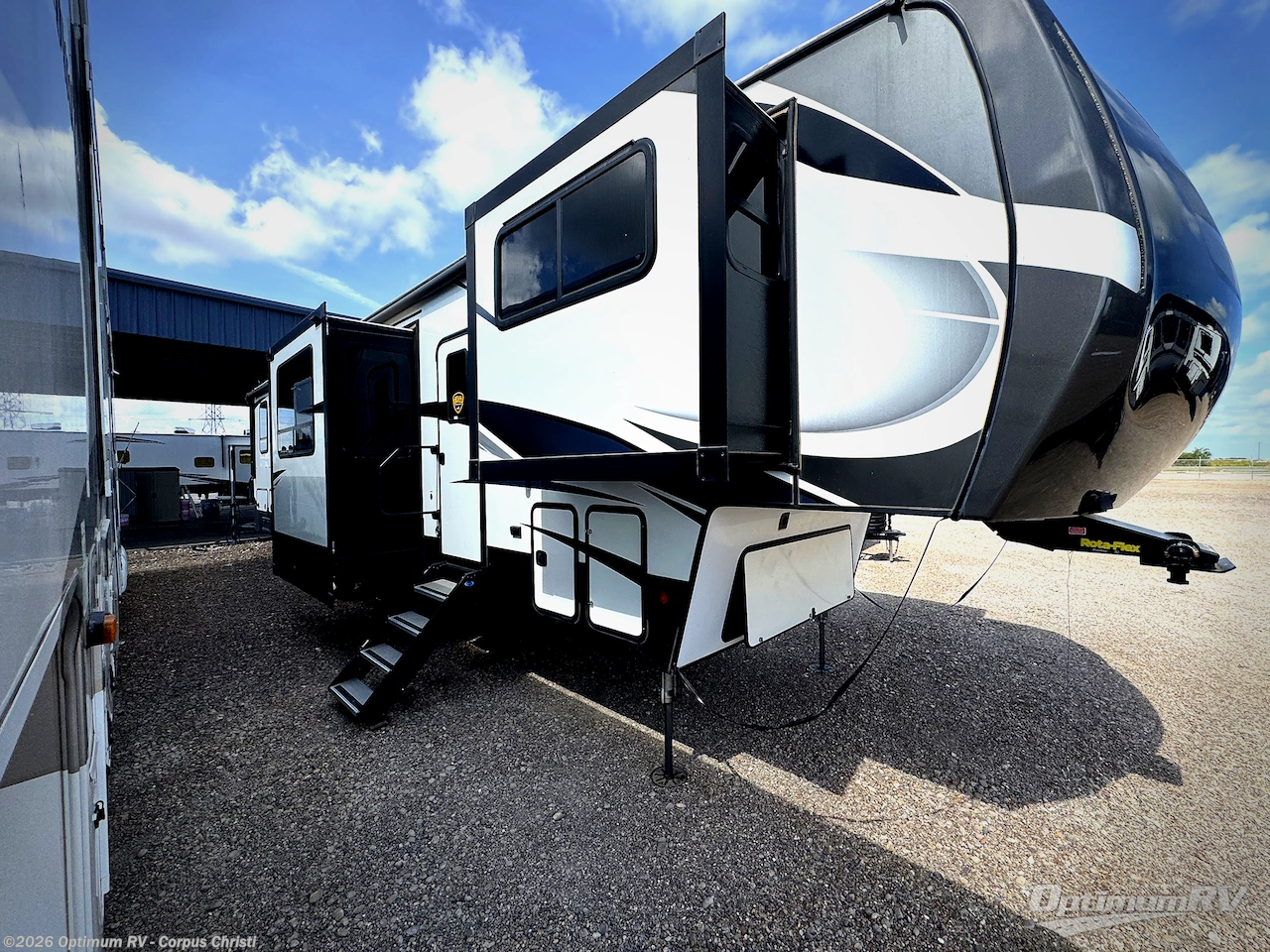 Used 2021 Dutchmen Yukon 421FL available in Robstown, Texas