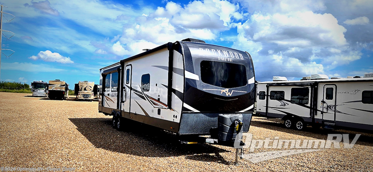 Used 2022 Forest River Rockwood Signature Ultra Lite 8337RL available in Robstown, Texas