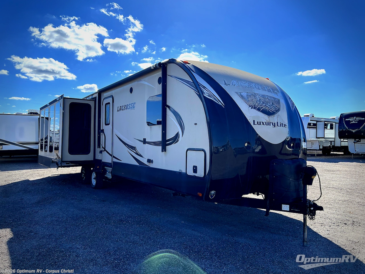 Used 2017  Prime Time LaCrosse 327RES by Prime Time from Optimum RV - Corpus Christi in Robstown, TX