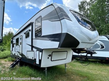 Used 2020 Dutchmen Astoria 2943BHF available in Muskegon, Michigan