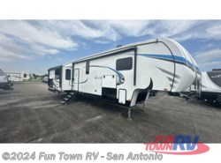 Used 2021 Forest River Wildcat 368MB available in Cibolo, Texas