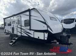 Used 2021 Coleman  Light 2515RL available in Cibolo, Texas