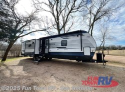 New 2025 Palomino Puma 32BHFS available in Cibolo, Texas
