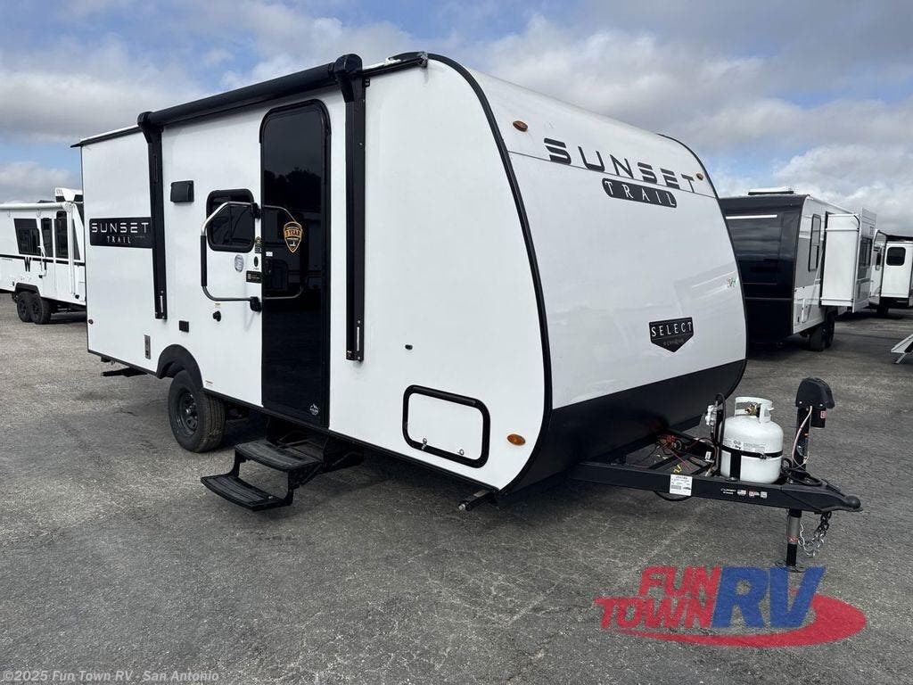 New 2026 CrossRoads Sunset Trail 17BHS available in Cibolo, Texas