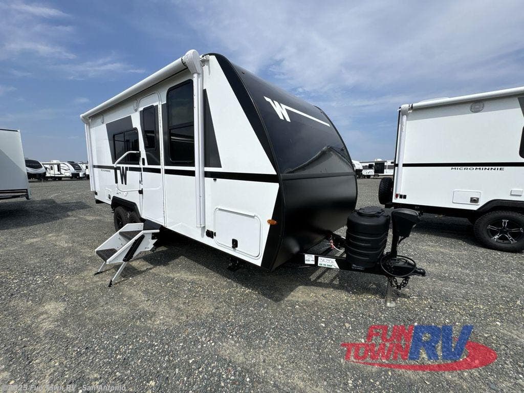 New 2026 Winnebago Micro Minnie 2108FBS available in Cibolo, Texas