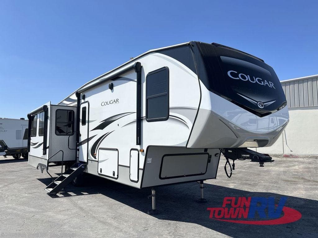 Used 2021 Keystone Cougar 316RLS available in Cibolo, Texas