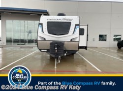 Used 2023 Coachmen Freedom Express 257BHS available in Katy, Texas
