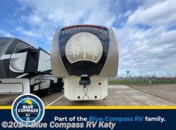 Used 2017 CrossRoads Redwood 39MB available in Katy, Texas