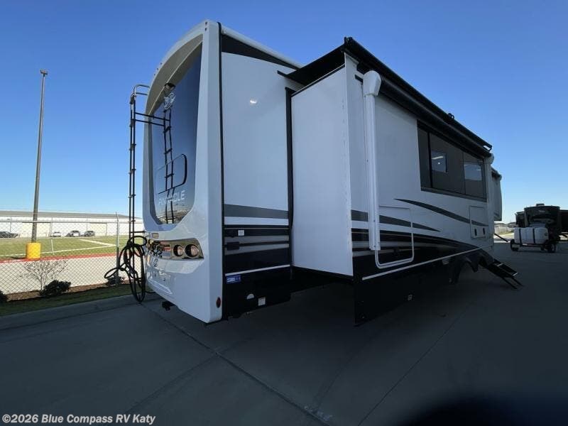 New 2025 Jayco Pinnacle 38FBRK available in Katy, Texas